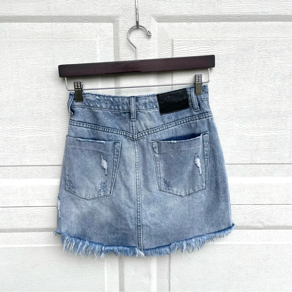 One x OneTeaspoon Womens Mini Skirt Distressed Light Wash Denim 26 - Image 4