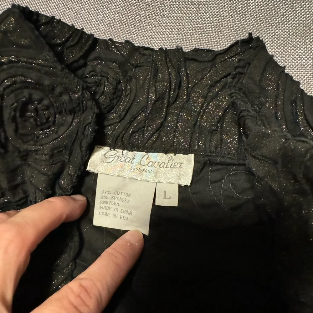 Gold and Black Textured Blazer with Standard Cut Size L - Image 4