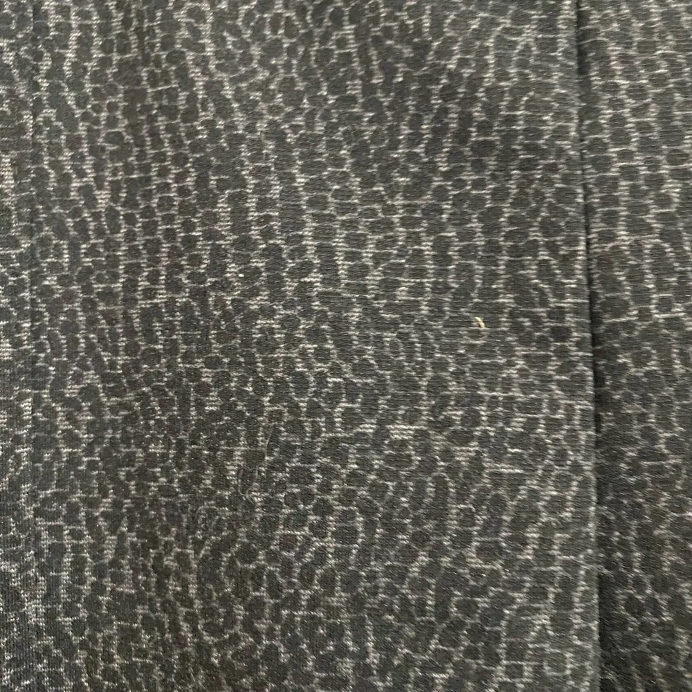 Rachel Zoe Women's grey\black High Waisted Cropped Ponte Stretch Leggings Size L - Image 2