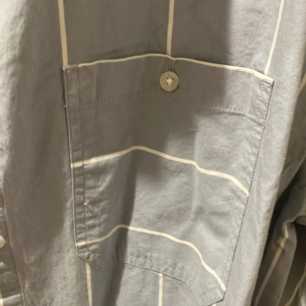 SO Blue denim striped button down shirt w/ a graphic New York tee 2fer NWT Size undefined - Image 3