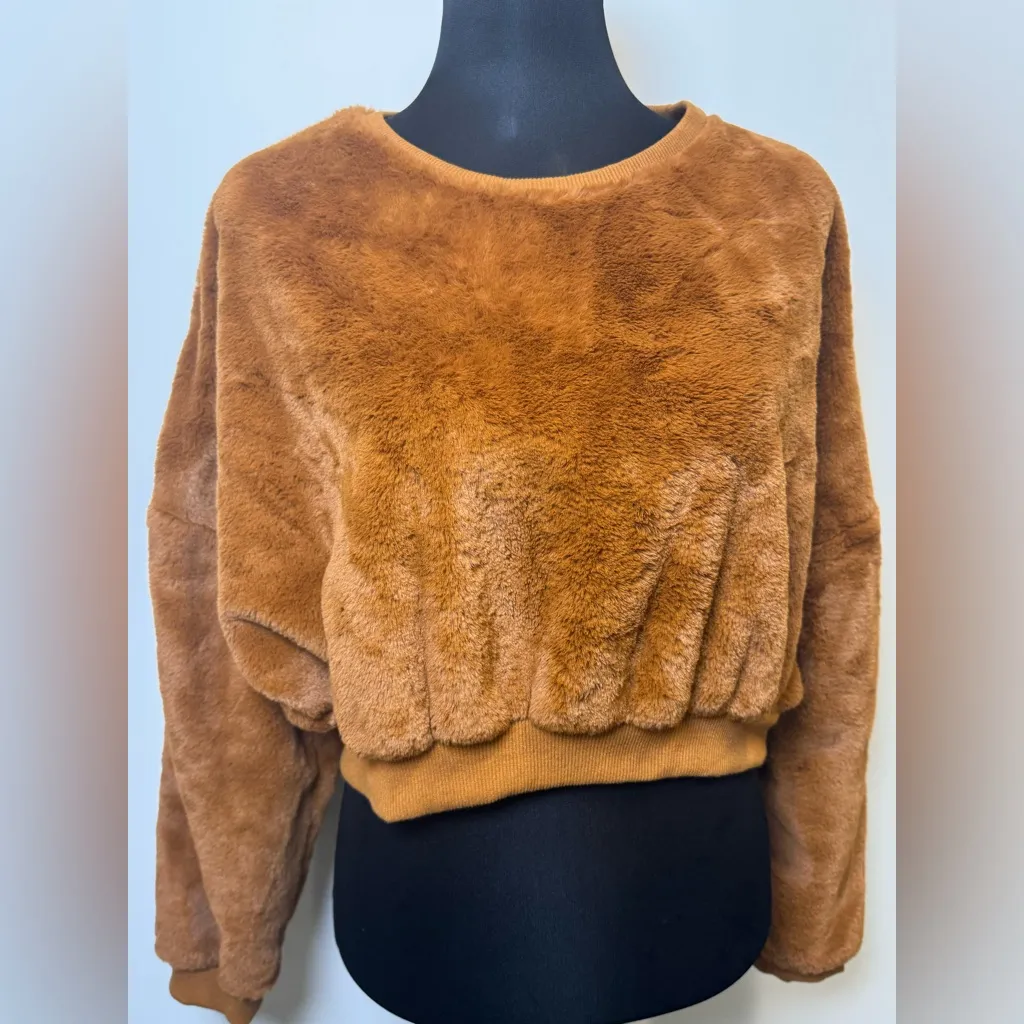 HYFVE Teddy Fleece Cropped Sweatshirt – Size L - Image 3