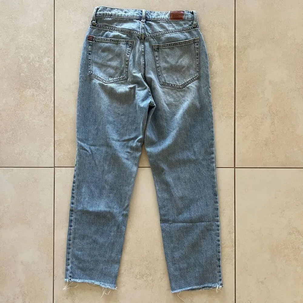 BDG Urban Outfitters High-Waisted Slim Straight Jean Size 27 - Image 4