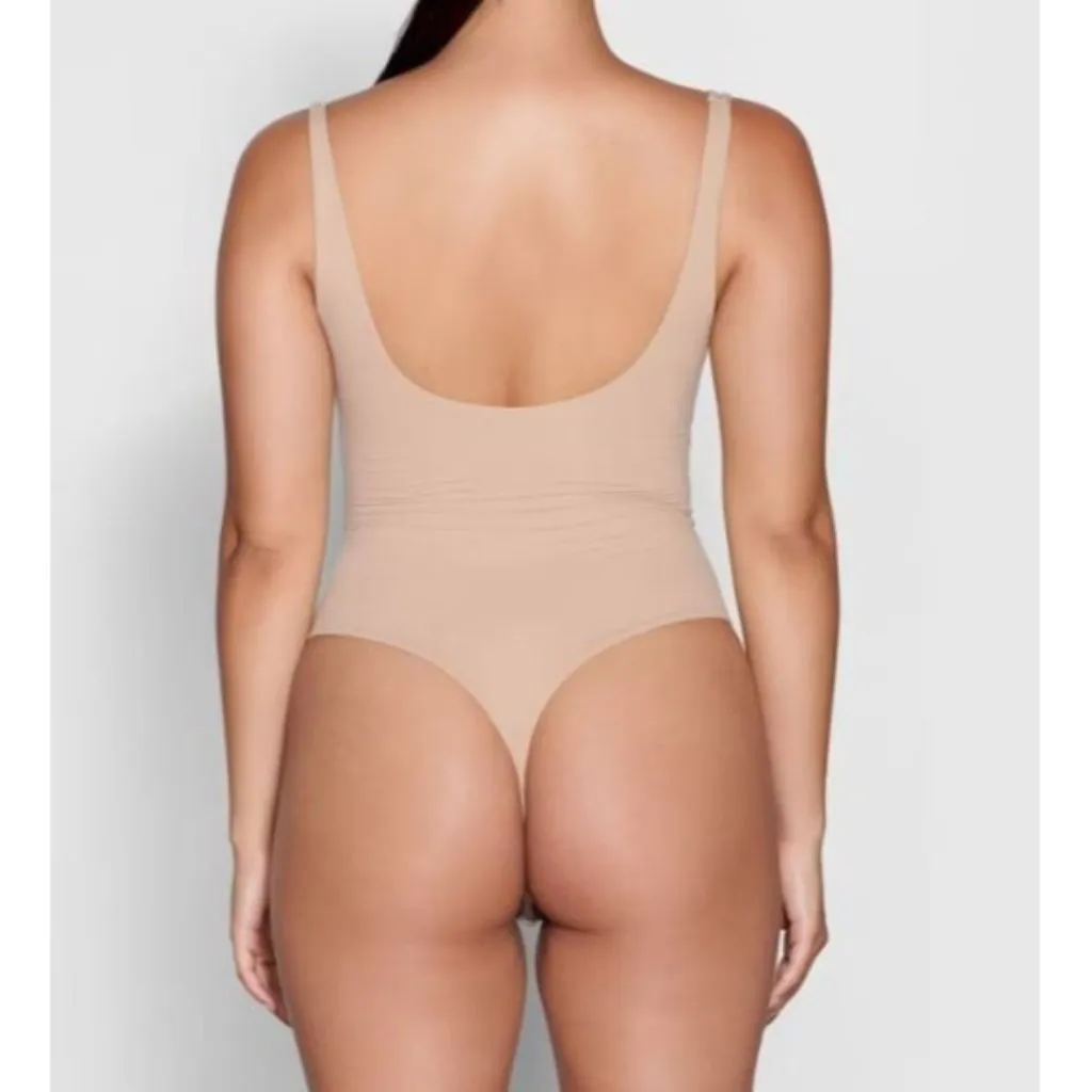 NWT SKIMS FITS EVERYBODY SQUARE NECK CLAY BODYSUIT SMALL - Image 2