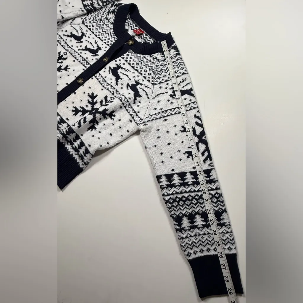 Blue and White Patterned Women's Sweater 🎄🪅 Black Size L - Image 7
