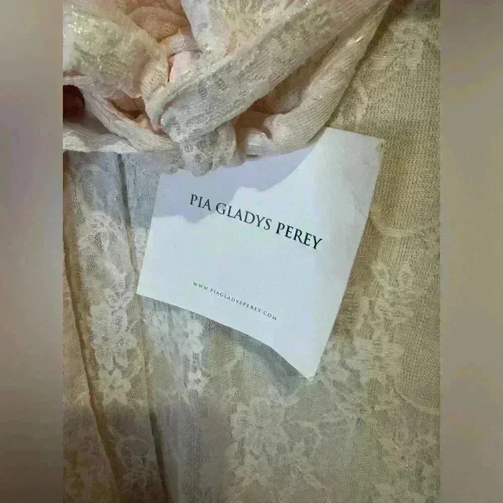 Pia Gladys Perey NWT Women’s Guipure Wedding Sheer Lace‎ Robe Size 4 - Image 4