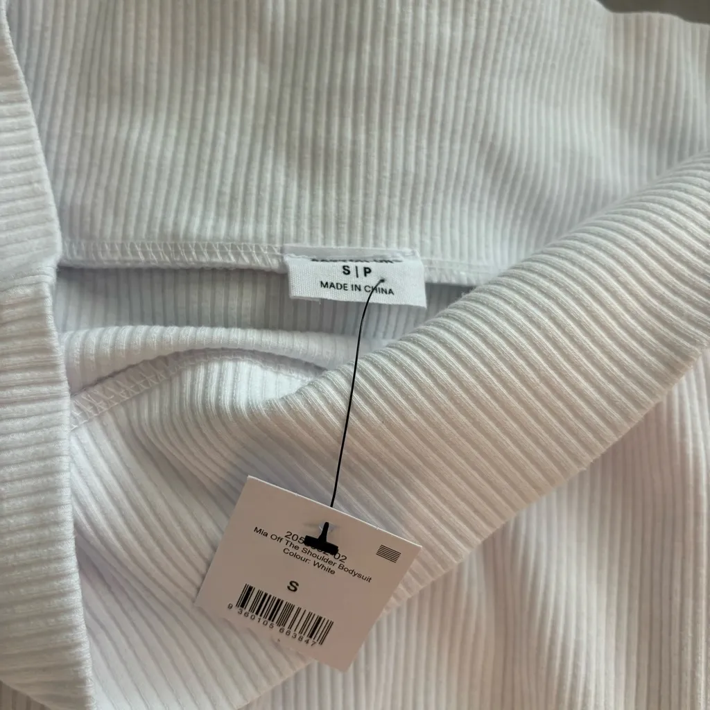 Cotton On Ribbed off the Shoulder Bodysuit - Image 3