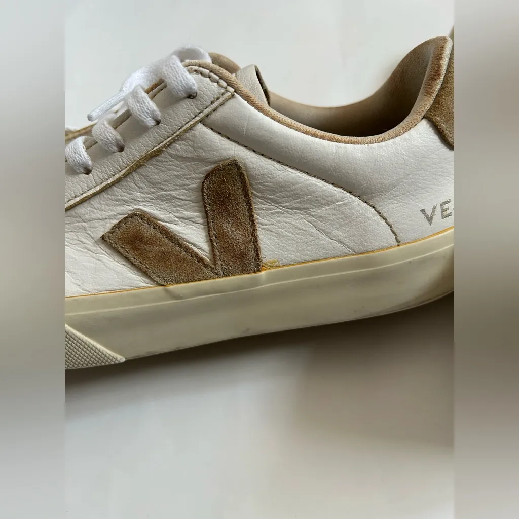 Veja campo chromefree leather sneakers white/almond sz 8 - Image 8