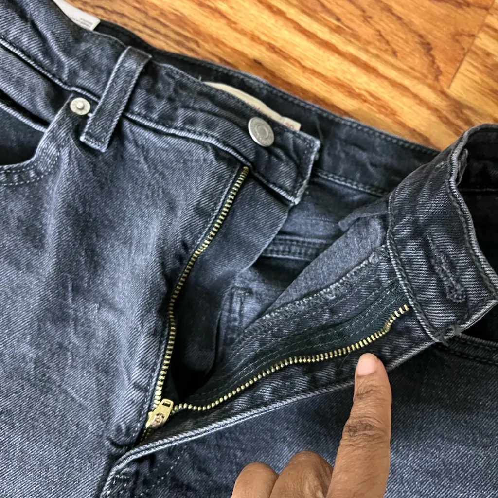 Levi’s 70s High Classic Straight Black Jeans - Image 10