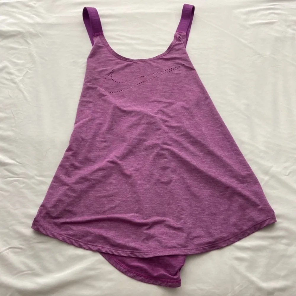 Nike‎ loose fit athletic tank top size medium - Image 2