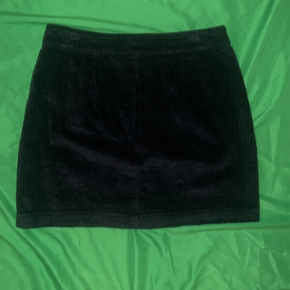 Wilfred Free Corduroy Black A-Line Button Down Mini Skirt size 8 - Image 5