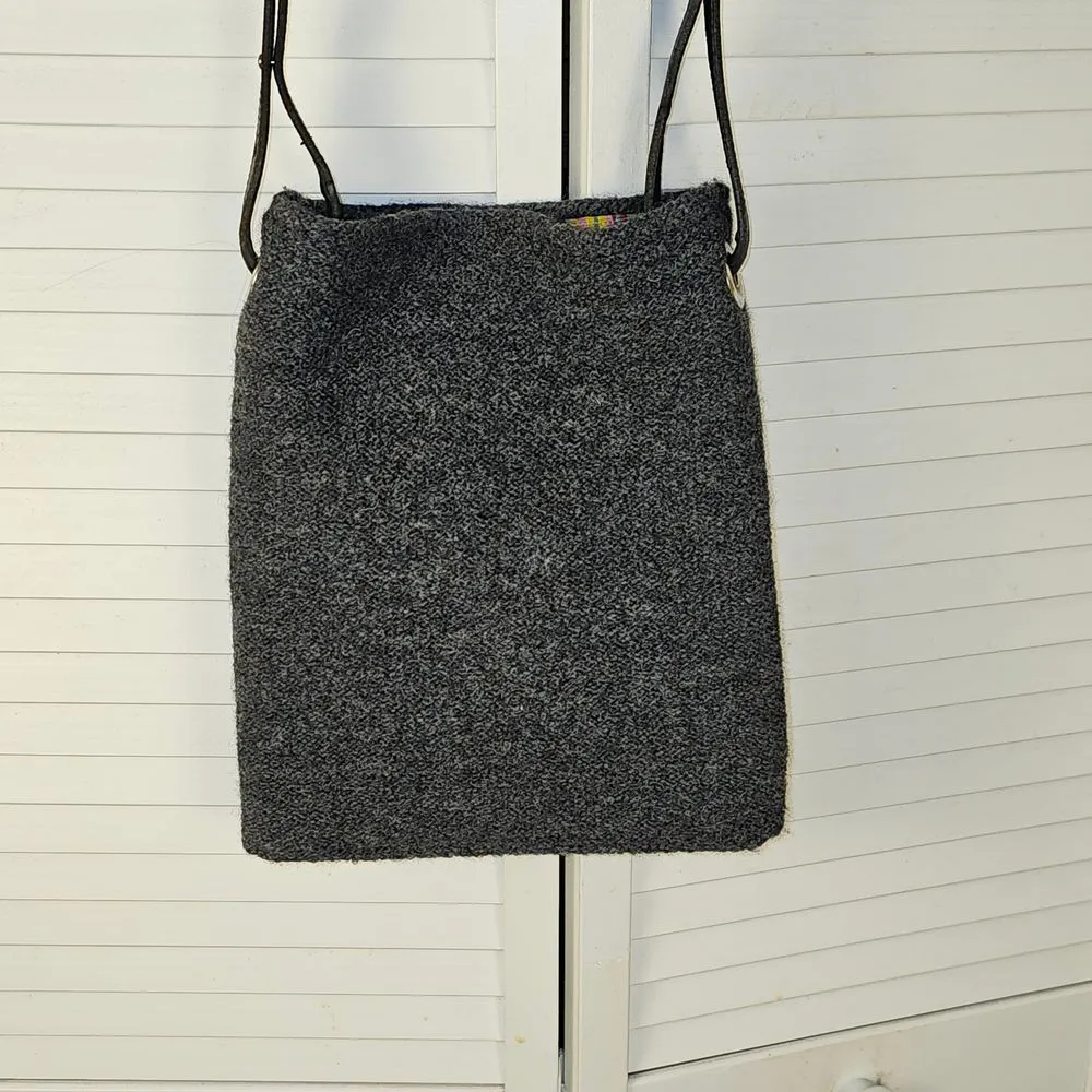 Wool You Be Mine Womens Gray Boston College Purse Crossbody‎ Bag - Image 3