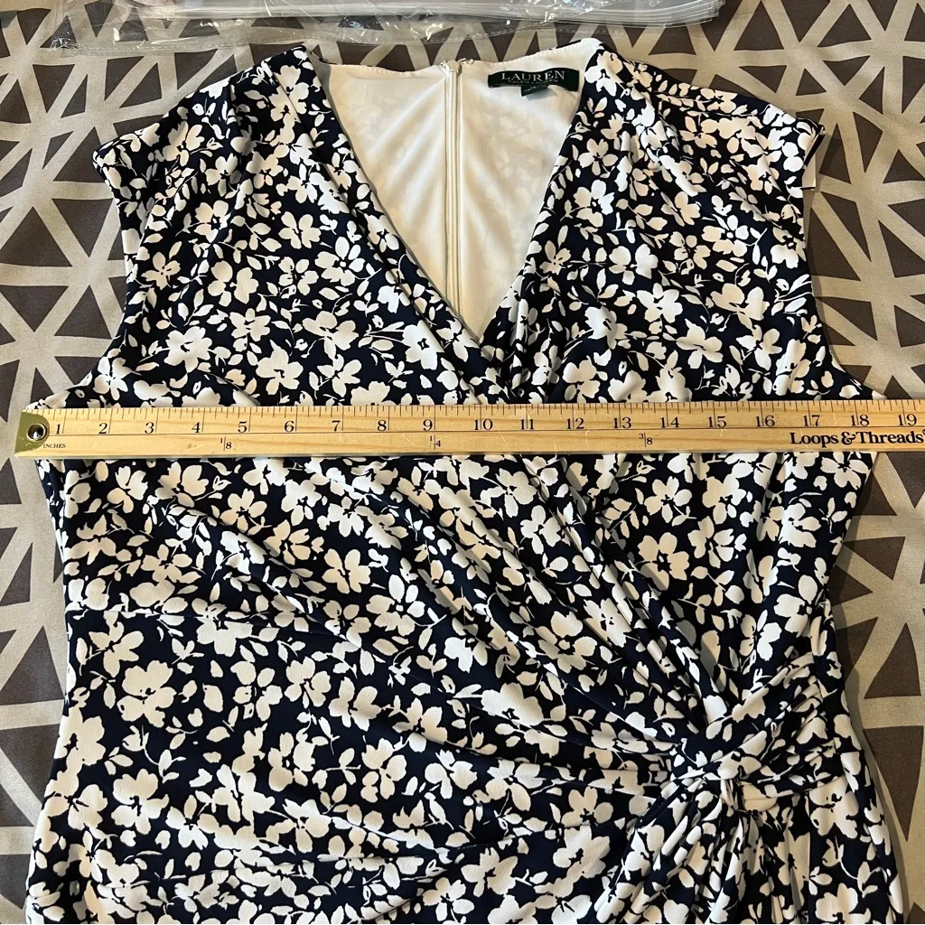 LAUREN Ralph Lauren Navy White Floral Stretch Jersey Knit V Neck Faux Wrap Dress - Image 12