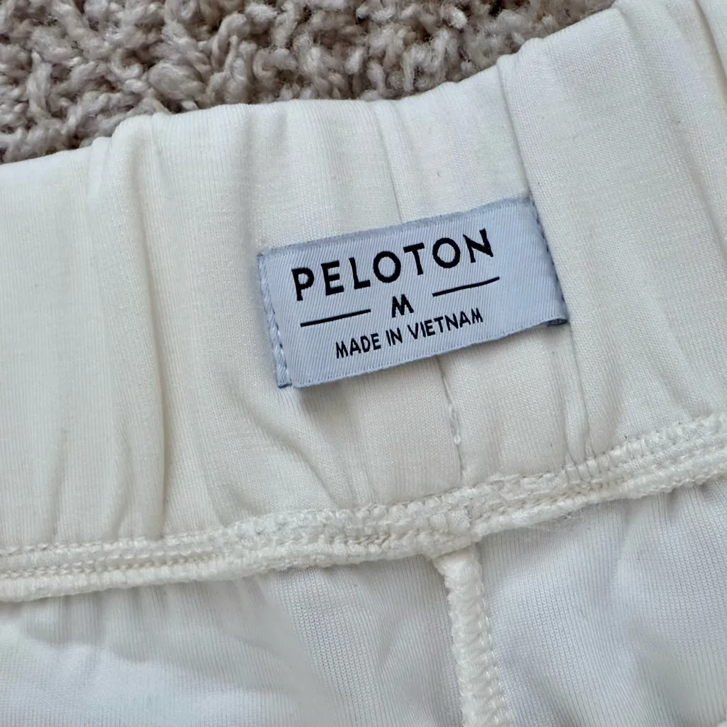Peloton Pin Tuck Pants NEW - Image 6
