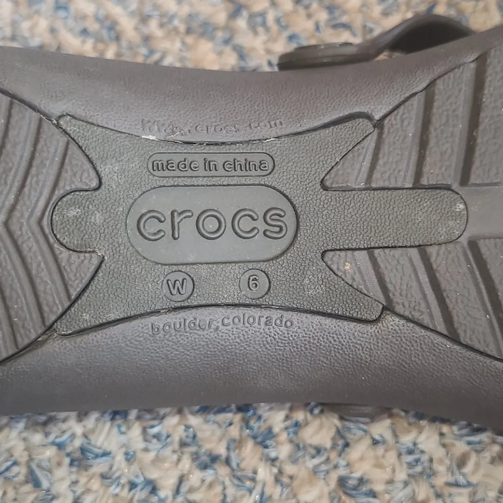Crocs Flats SIZE 6 - Image 3