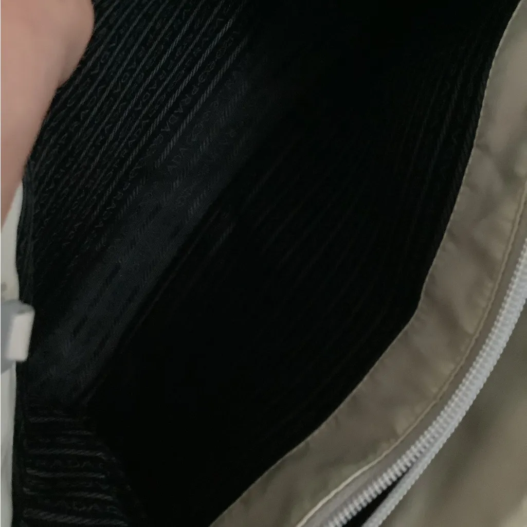 Prada Authentic  nylon tote bag 🌷🌷🌷 - Image 10