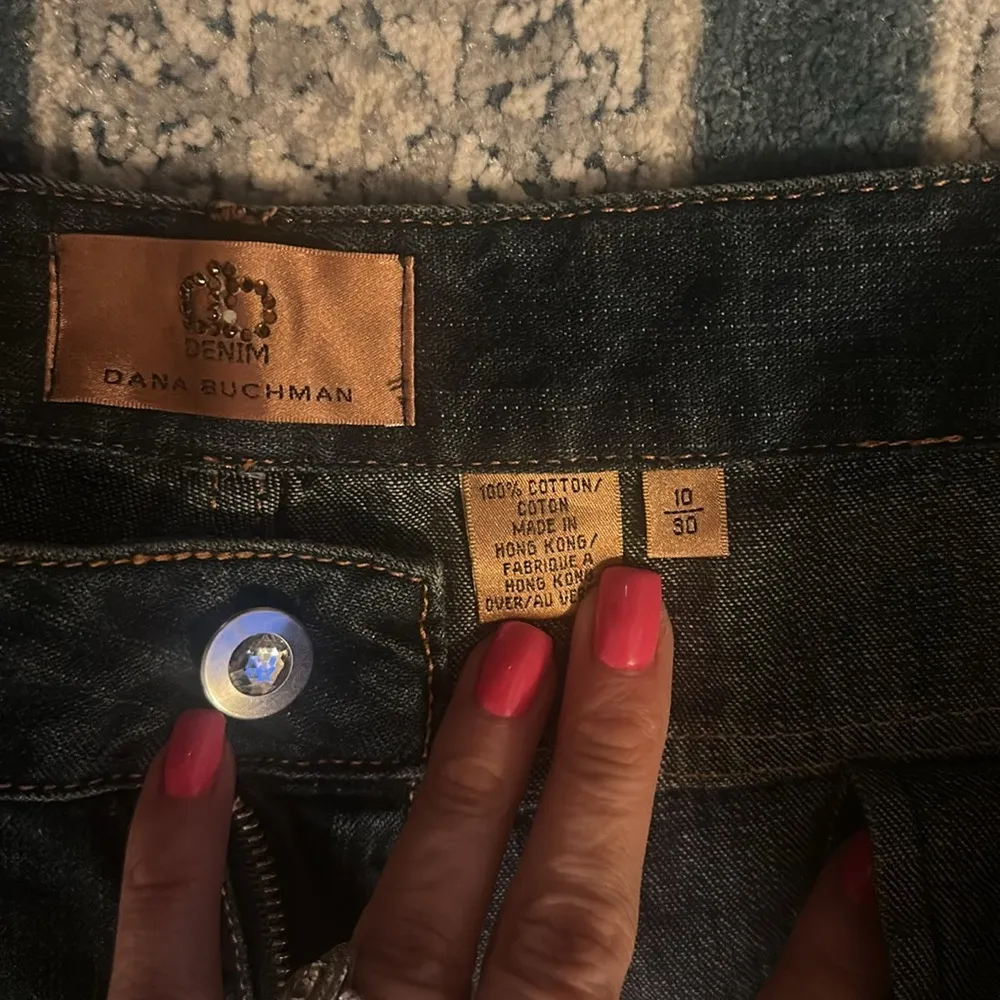 Dana Buchman Ileana  DB jeans size 10 Flare Jeans with Sparkly stones sewn - Image 4