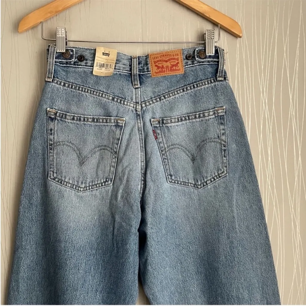 NWT Levi’s Cinch Barrel Jeans - Image 9