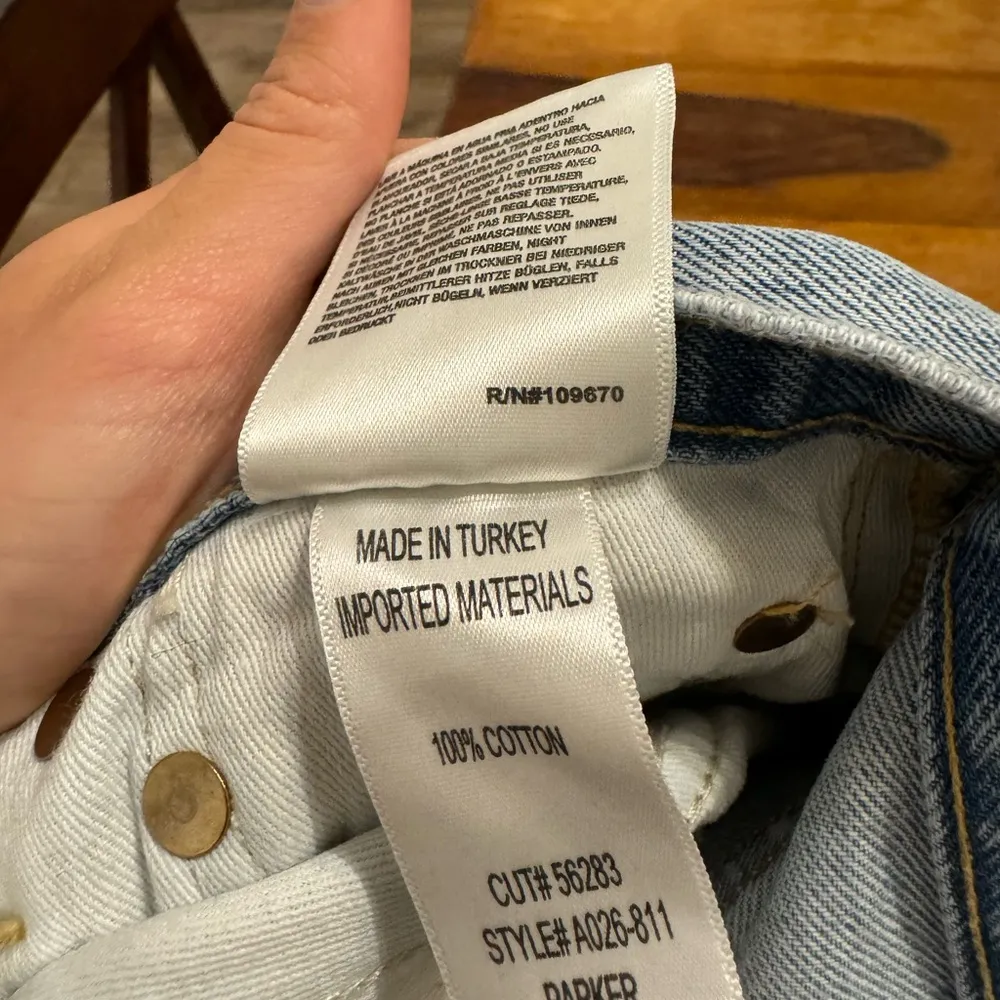 Agolde Parker Vintage Denim Shorts size 24 - Image 5