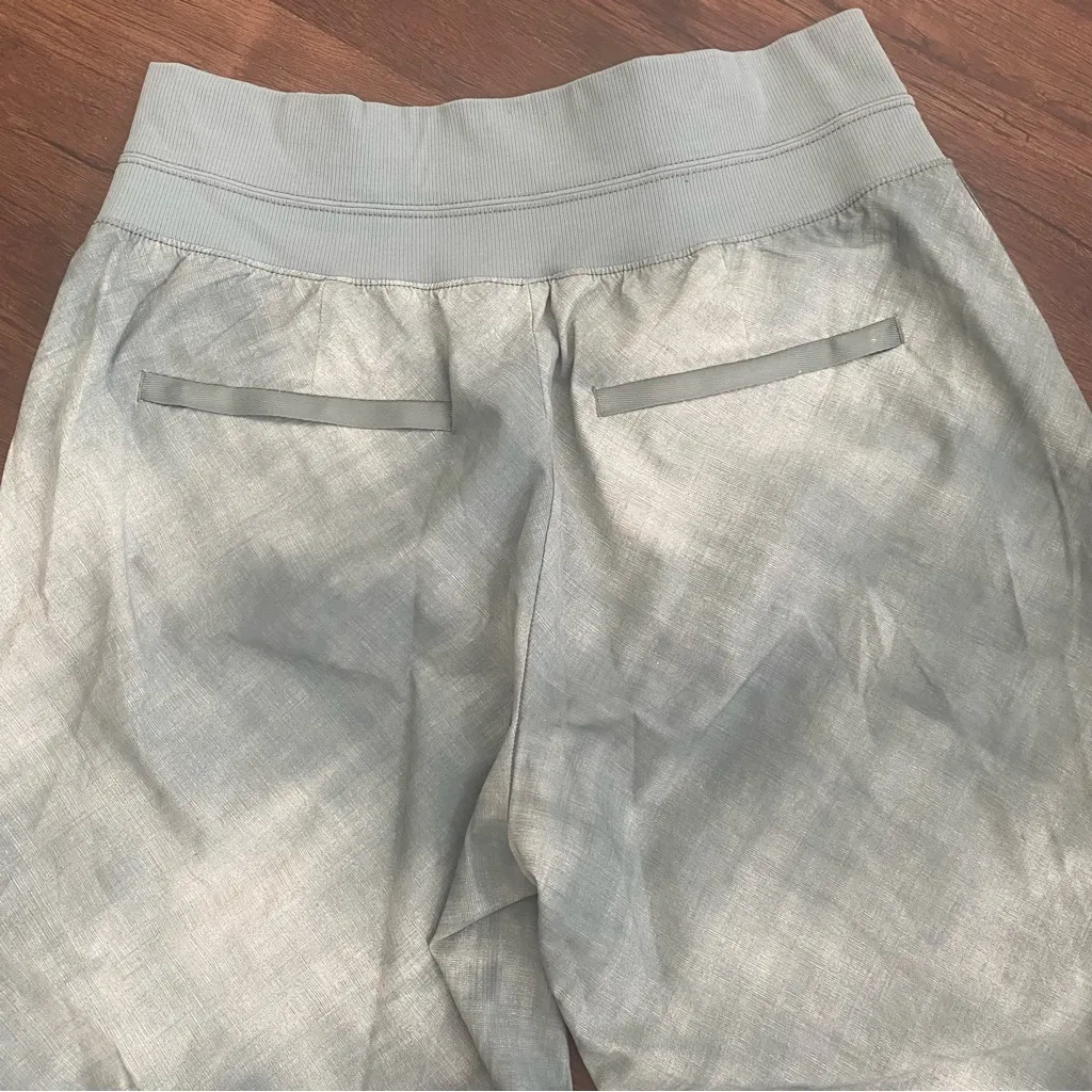 Athleta Nolita Printed Tapered Crop Athleisure Pants in size 10 Sage Green - Image 7