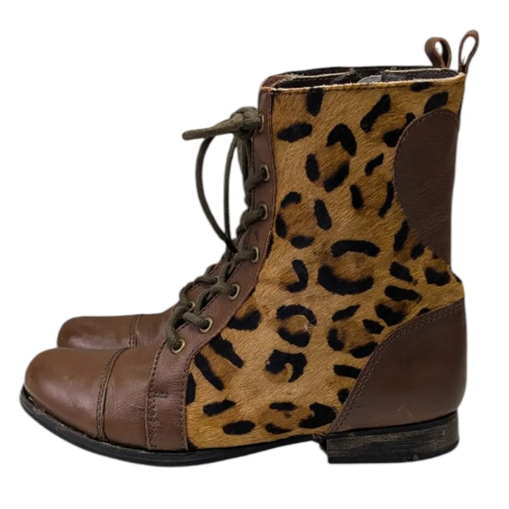 Betsey Johnson Levana Lace Up Animal Print Boots GUC $170 Size 8    S3987 - Image 11
