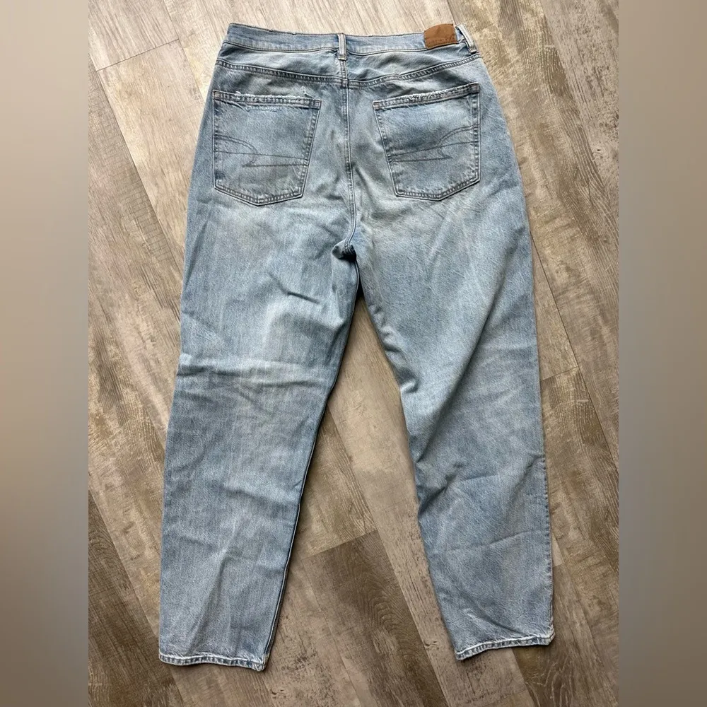 American Eagle Distressed High Rise 90's Boyfriend Women's size 12x-longJeans - Image 4