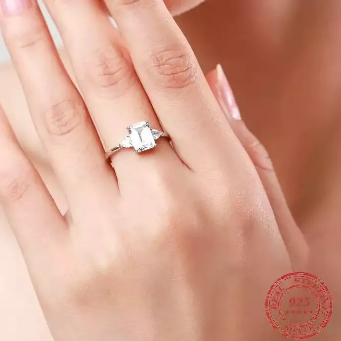 SIZE 9 925 Sterling Silver Emerald Cut 2CT Cubic Zirconia Ring - Image 4