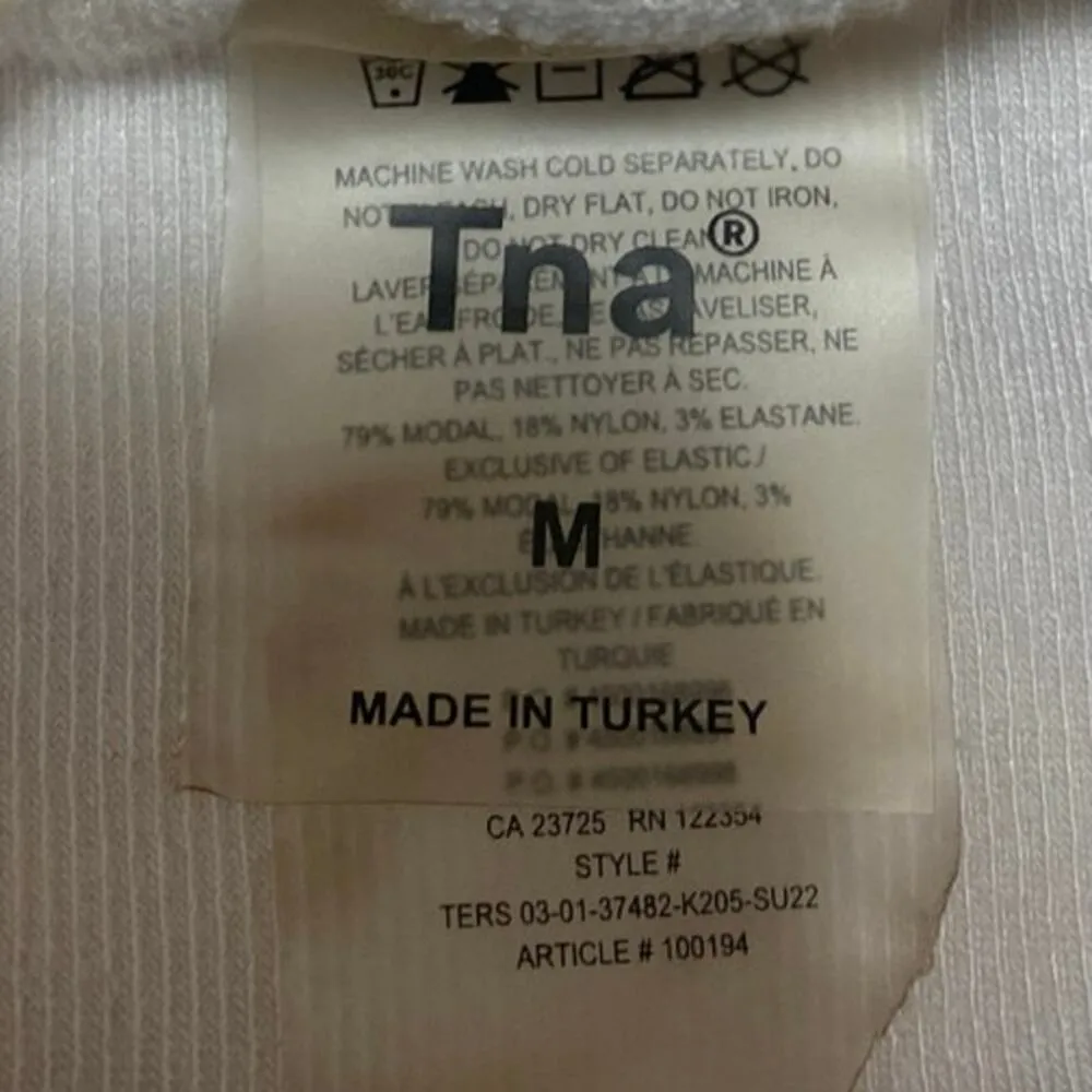 Aritzia TNA Women's White Knit Shorts Sleeve Crew Neck Crop Tee T-Shirt Top Sz M - Image 3