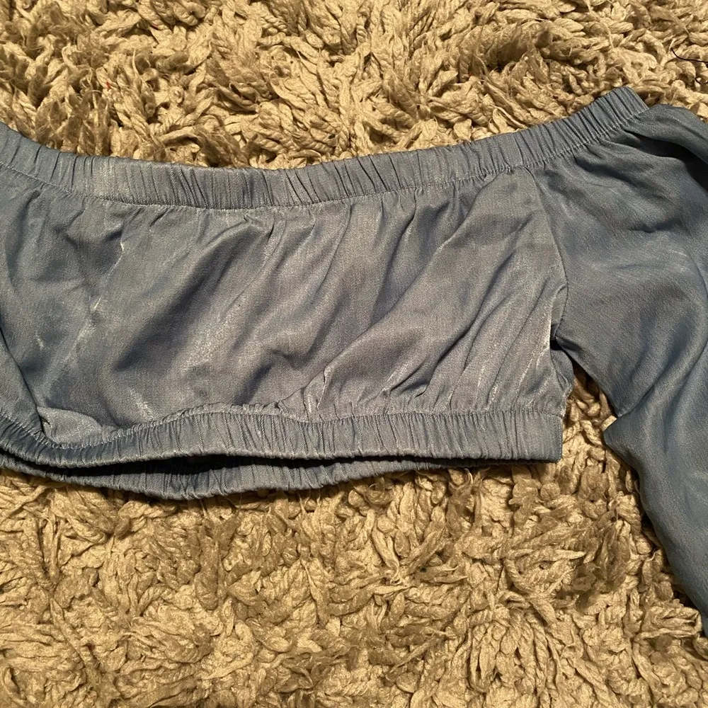 off the shoulder long sleeve crop top - Image 2