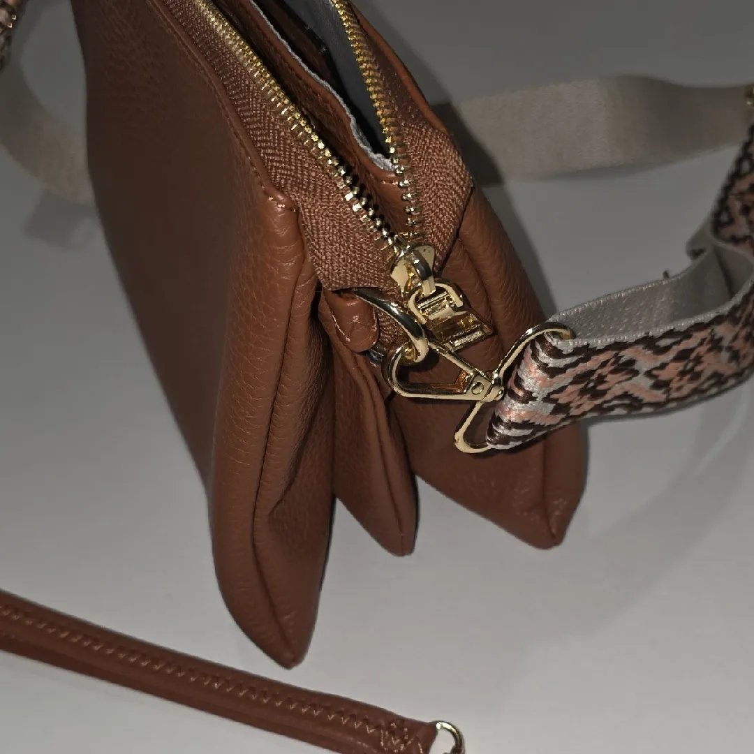 Jen & Co Izzy Crossbody Wristlet Brown Purse With Aztec Guitar Strap Medium Size - Image 6