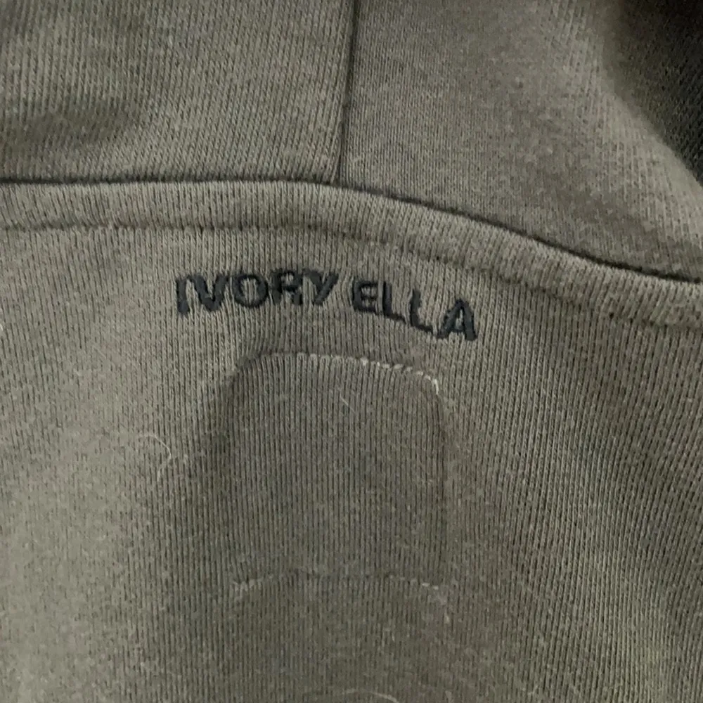 Ivory Ella Cropped Hoodie Metallic Foil Stars XS - Image 9