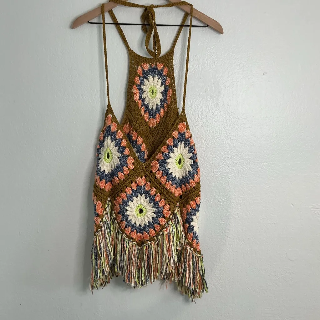 Free People Summer of Love crochet halter top with fringe size M/L - Image 8
