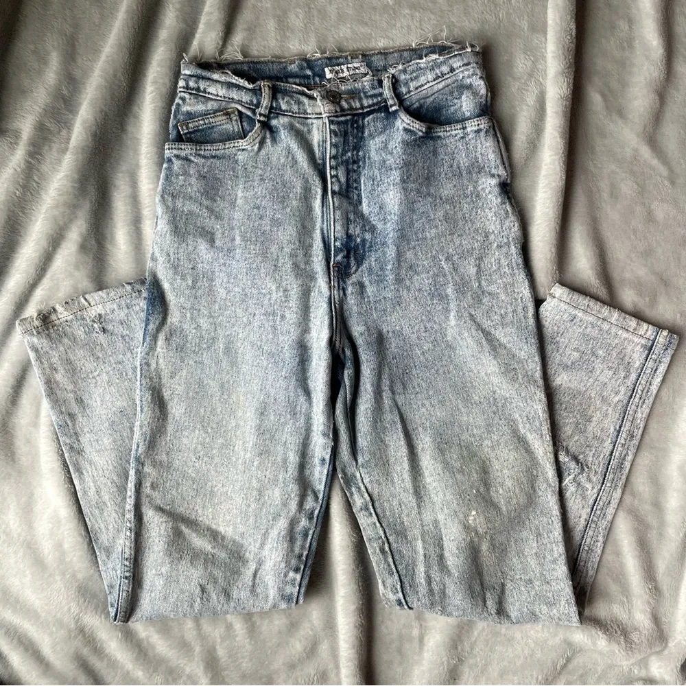 Vintage Jordache Acid Washed High Waisted Denim Jeans 25/26 - Image 2