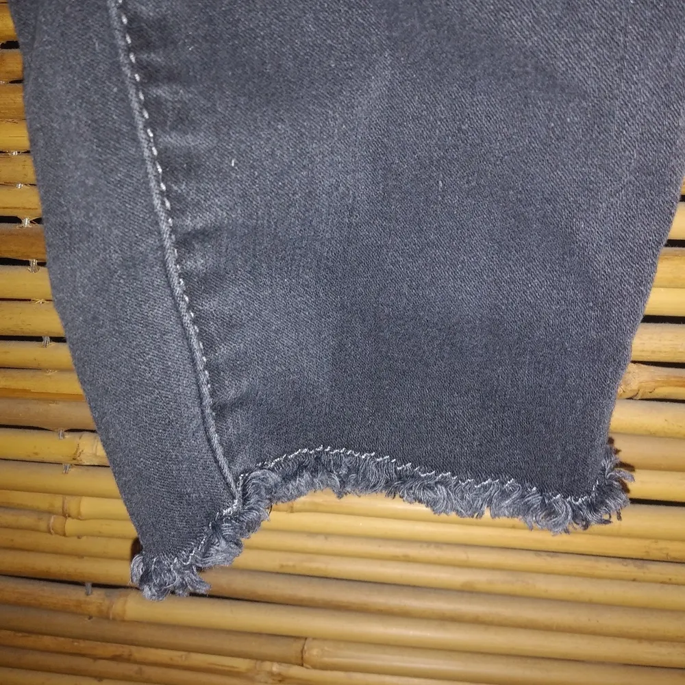 NoBo 11 Faded Black Skinny Jeans - Image 8