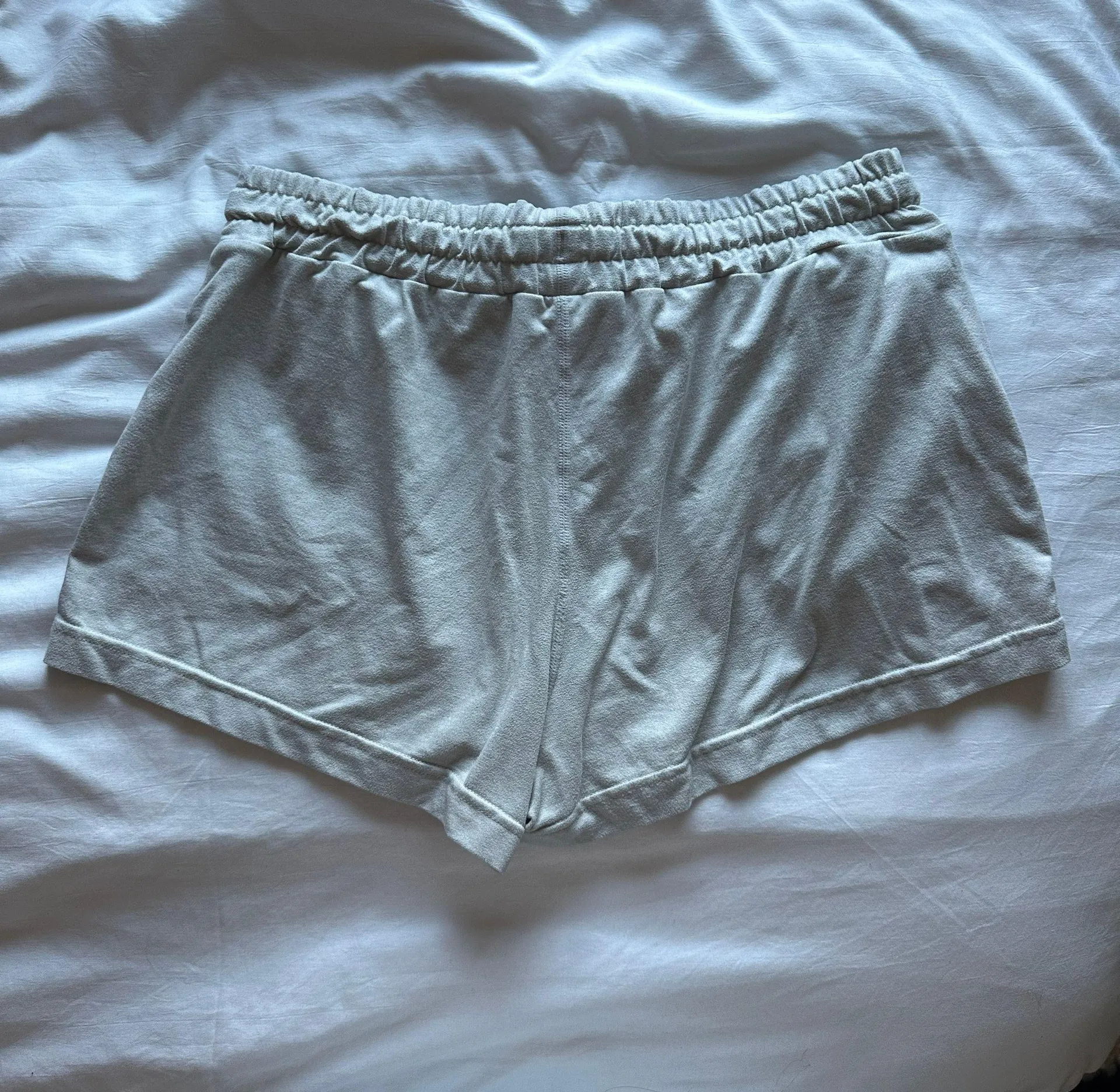 Vuori Halo Performance  Shorts - Image 2