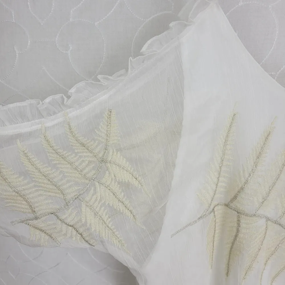 Gimmicks Womens Blouse Size Medium Cream/White Floral Sheer Sleeveless V-Neck - Image 2