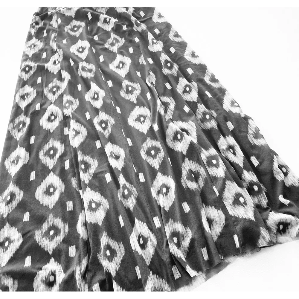 Sweet Pea Ikat Print Long Skirt - Image 5