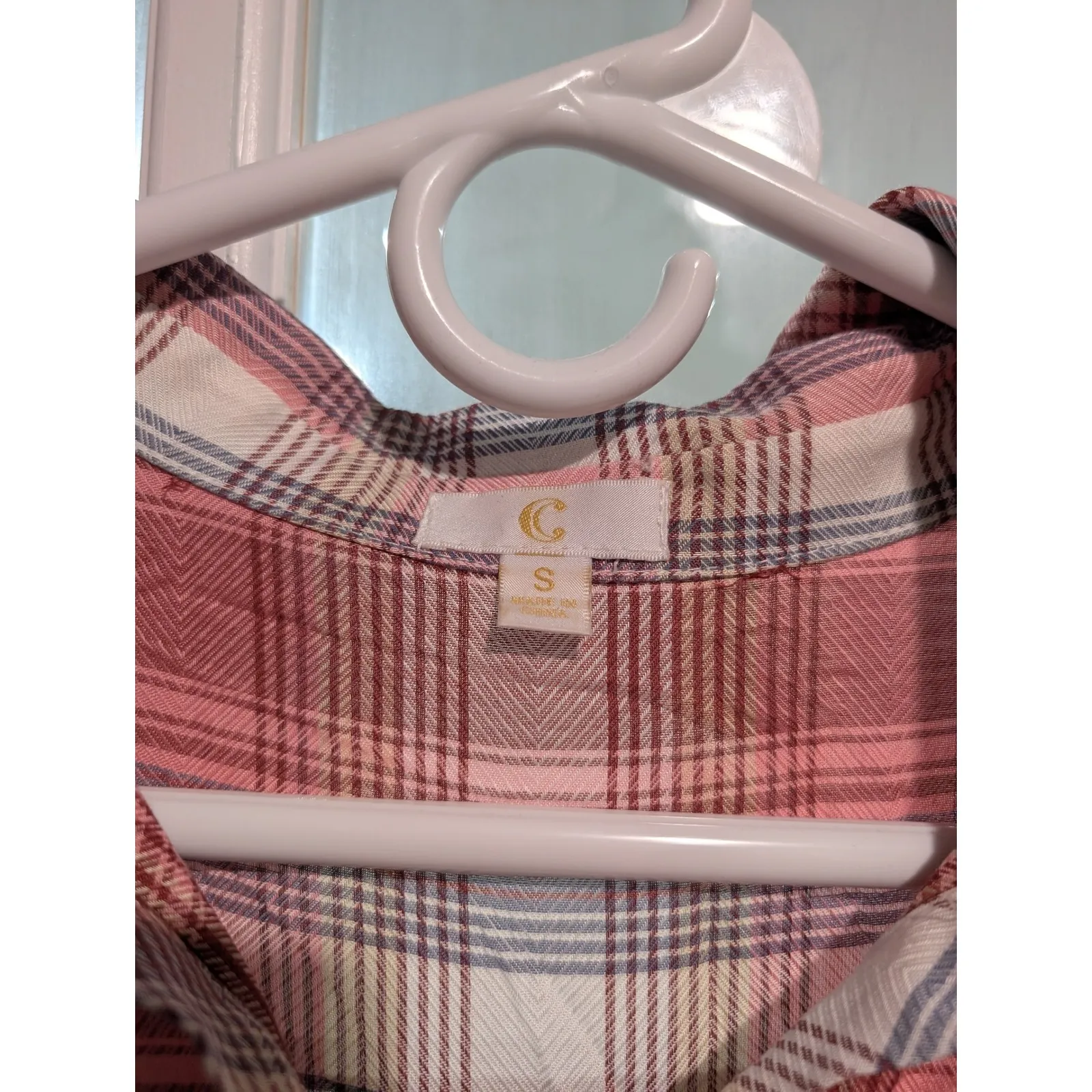 C‎ Luce Oversized Plaid Button Down Short Sleeve Tie Front Blouse- Size Small - Image 3