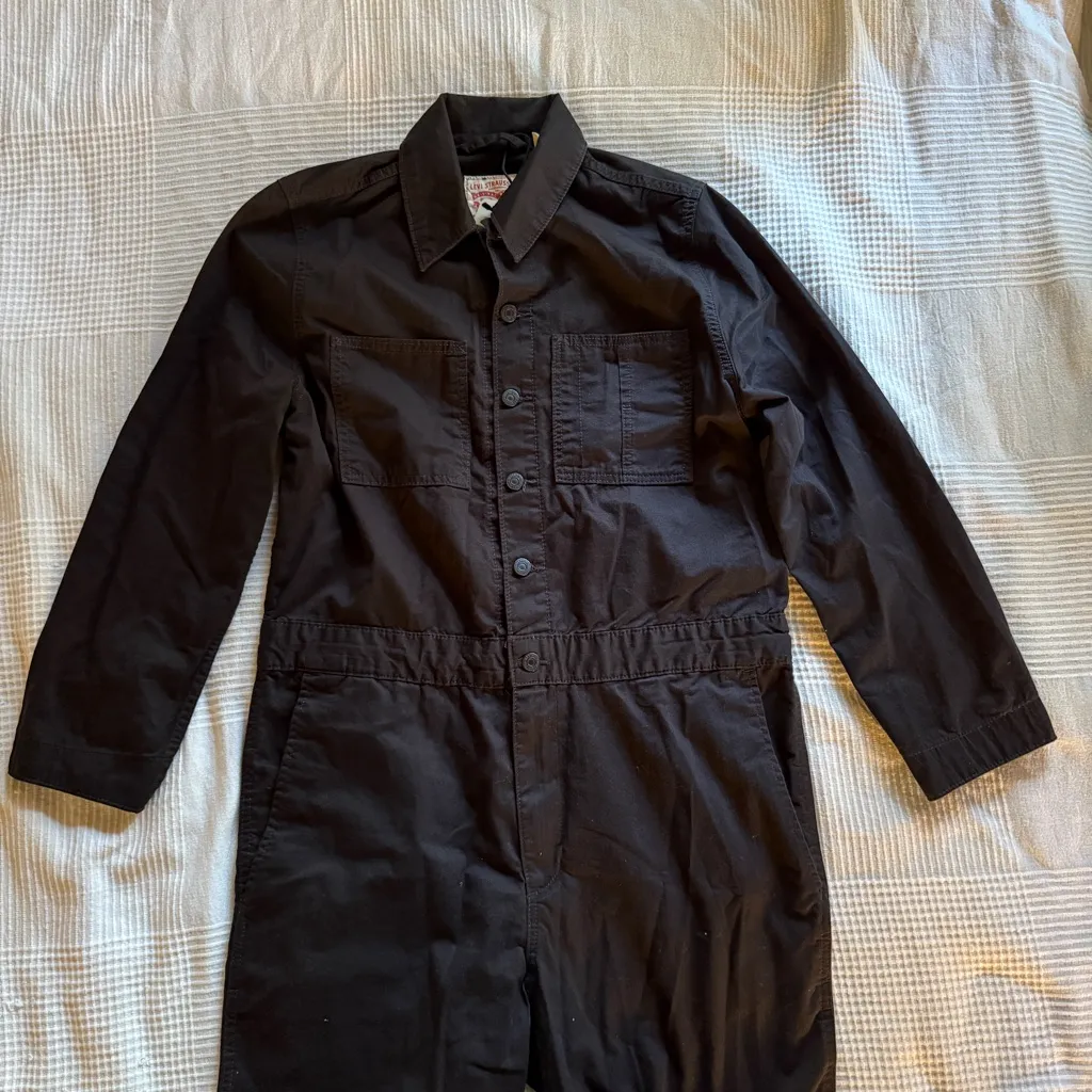 Levi’s Iconic Jumpsuit NWT - Image 4