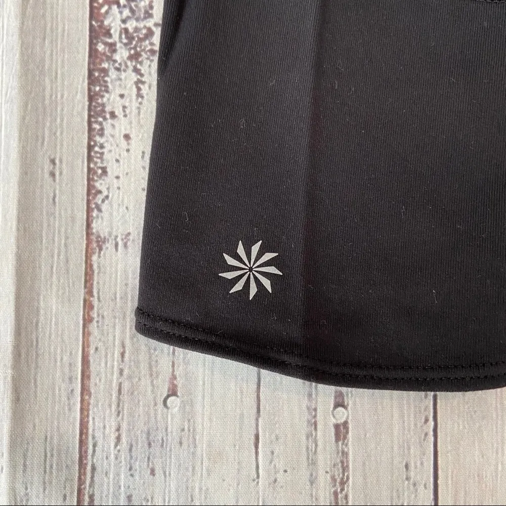 Athleta Contender 2 in 1 Skirted Skort Capri.  Size Small. Excellent Condition. - Image 3