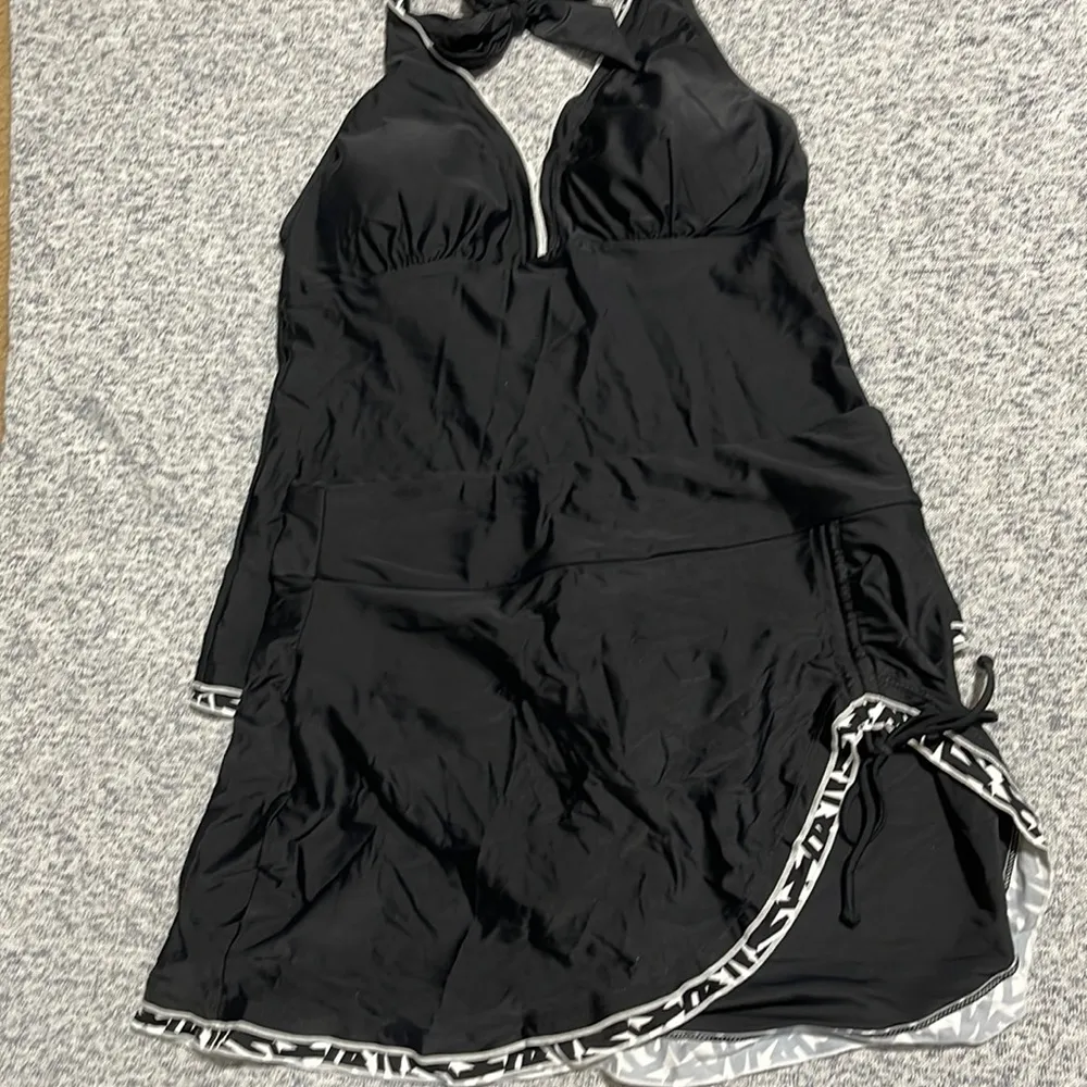 Black/white Tankini 2 piece Size M - Image 2