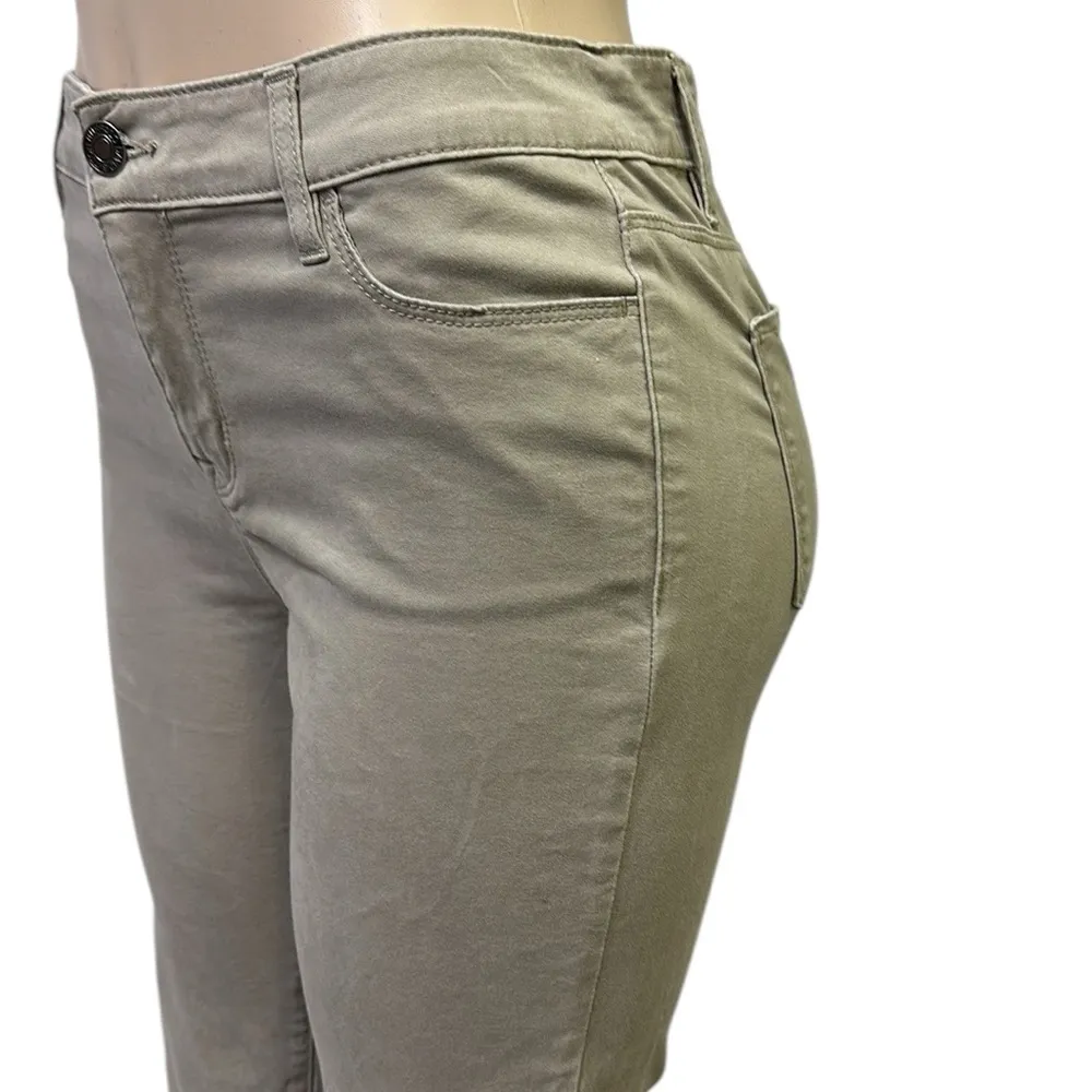 Buffalo David Bitton Samuella Soft Bermuda Cuffed Khaki Shorts Size 8 or 29 - Image 2