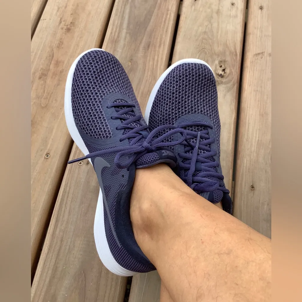 Comfy NIKE sneakers 💙🤍💙 - Image 2