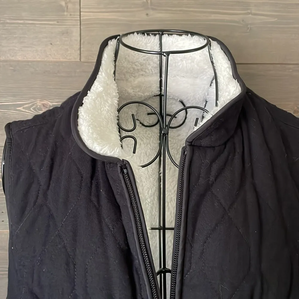 EUC Croft and barrow quilted vest - Image 2