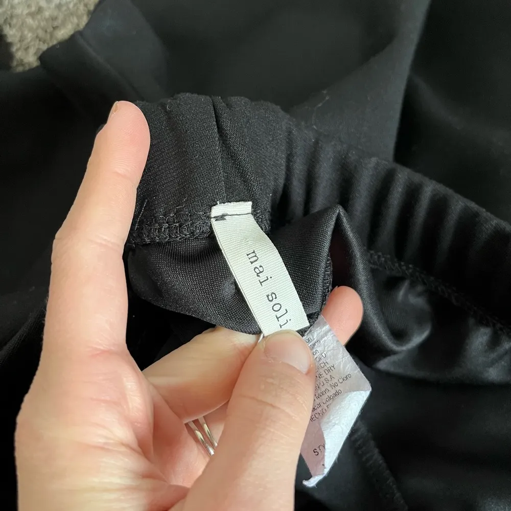 [Mai Soli] Black Scalloped Hem Pants - Image 6