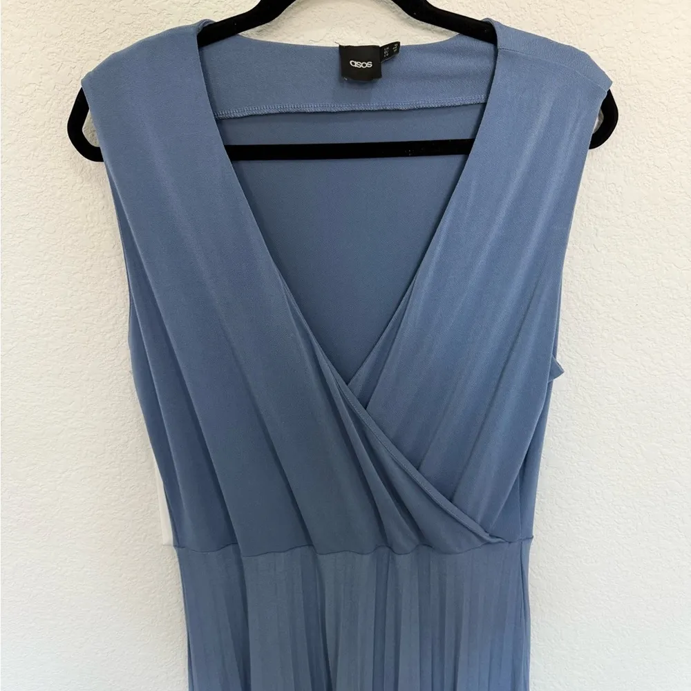 ASOS Dusty Blue Pleated Sleeveless Surplice V-Neck Midi Dress 12 - Image 2