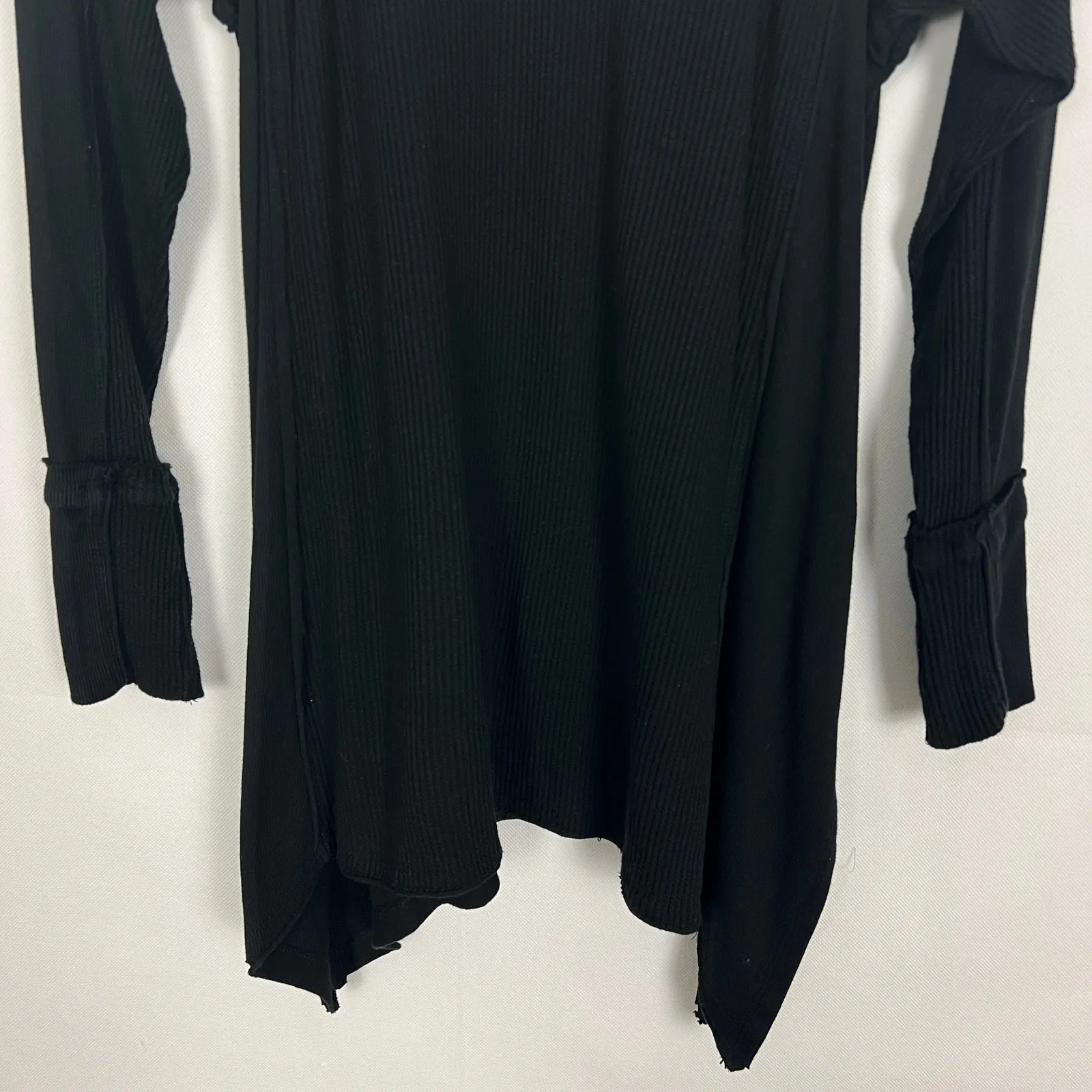 Style & Co Shark Bite Hem Ribbed Black Top Size M Size M - Image 3
