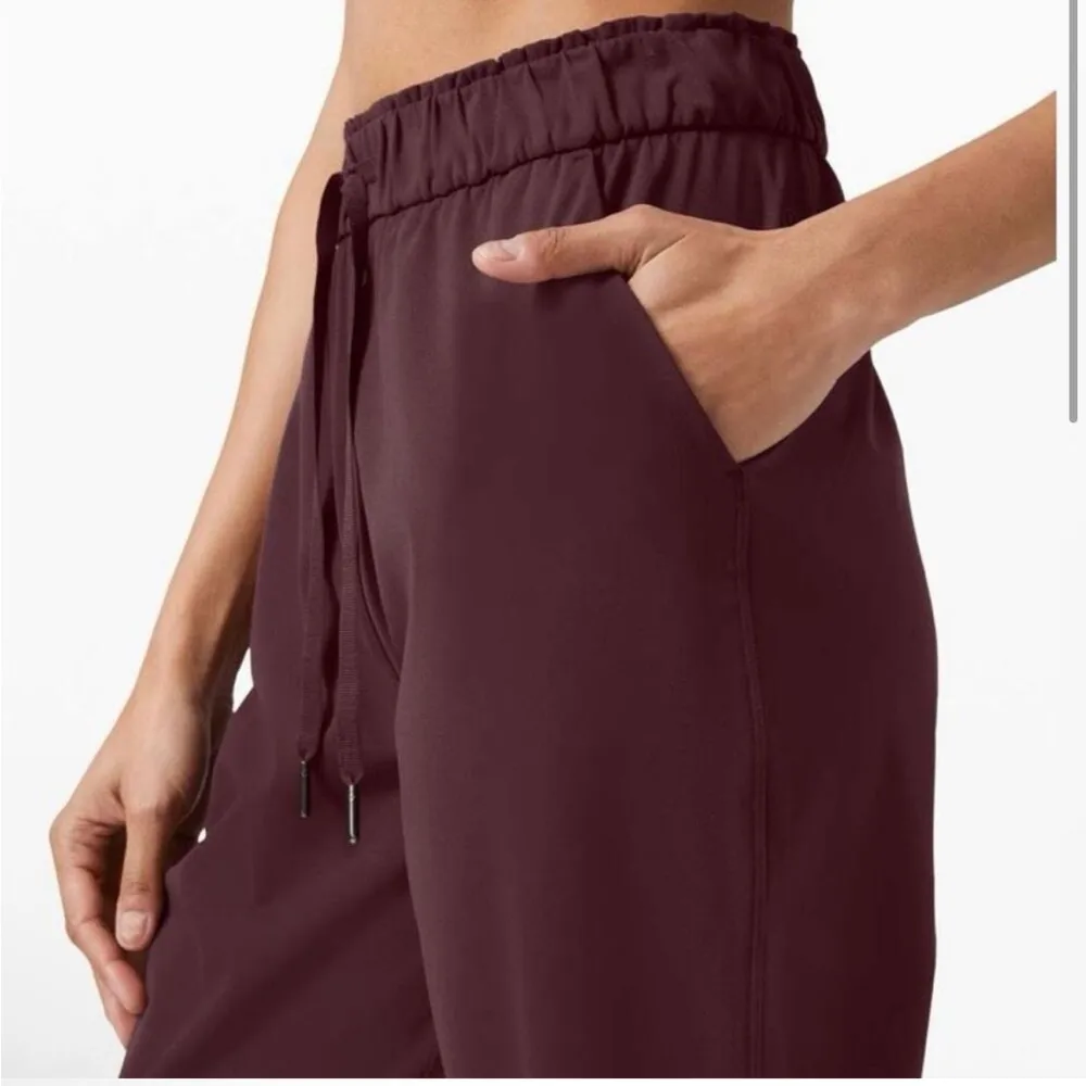 Lululemon Keep Moving 7/8 High Rise Pants - Image 3