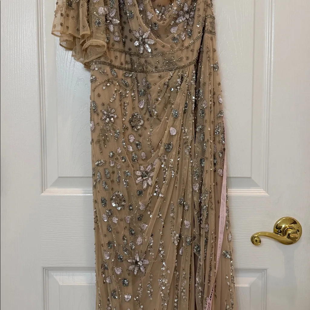 NWT Mac Duggal 93635 Embellished One Shoulder Draped Gown Size 10 - Image 8
