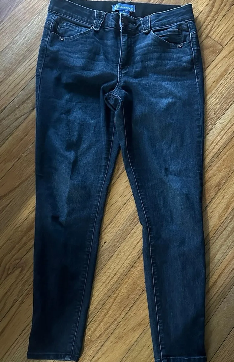Democracy Mid Rise Skinny Jeans Medium Blue Wash Size 10 - Image 1