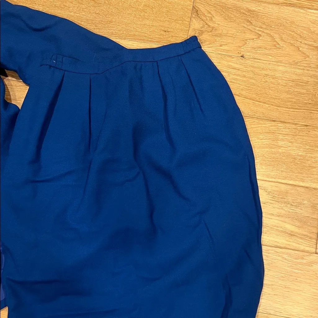 Vintage Elegant‎ Blue wool Blazer and Skirt Set size 8 - Image 2